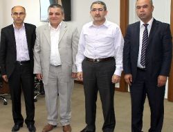 Sağlık Çalışanları Sorunları Ve Taleplerini Anlattı