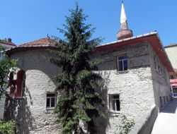 Tarihi Orhan Gazi Camii Bakıma Alındı