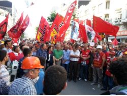 Disk Gezi Parkı İçin Yürüdü, Bazı Gruplar Protesto Etti