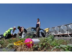 Kazada Aracın Motor, Kapı Ve Tekerleği Metrelerce Uzağa Fırladı: 2 Ölü