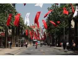 Denizli Türk Bayrakları ile donatıldı