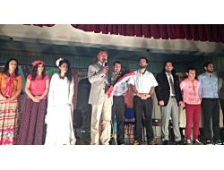 Ardahan'ın Amatör Tiyatrocuları Seyirciden Alkış Aldı