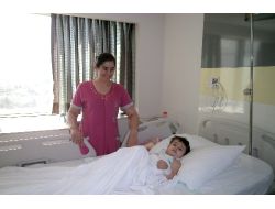 Kimse Yok Mu Elini Uzattı, Küçük Ayşe'ye Annesinin Böbreği Nakledildi