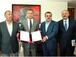 Çivrilli Hayırsever Kardeşler Babaları Adına Anaokulu Yaptırıyor