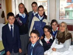 Ilgınlı Öğrenciler, Ziyaret Ettikleri Hastaları Hediyelerle Sevindirdi