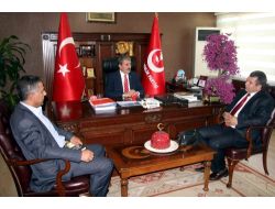 "Molalar İran’a Diyenler, Alevileri Mollalar İle Özdeşleştirmeye Çalışıyor"