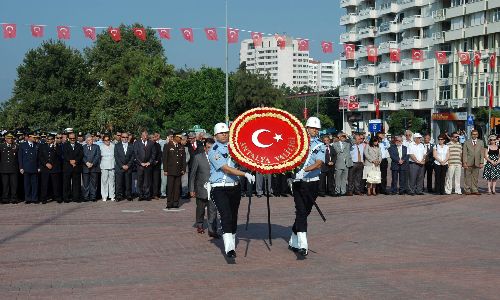 Antalya'nın kurtuluş yıl dönümü törenlerle kutlanıyor