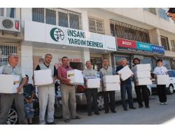 İskenderun'daki Suriyelilere Gıda Yardımı Yapıldı