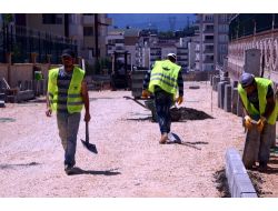 Osmangazi'de Bordür Tratuvar Ve Asfaltlama Çalışmaları Sürüyor