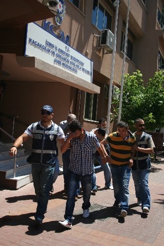 İzmir'deki Suç Örgütü Operasyonu