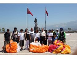 Yamaç Paraşütü Tutkunları İskenderun'da