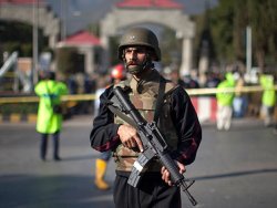 Pakistan'da OTEL BASKINI