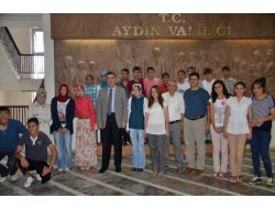 Bitlisli Öğrenciler, Vali Kerem Al'ı Ziyaret Etti