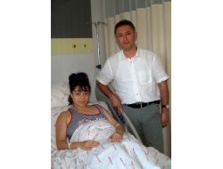 Karın Şişliği Şikayetiyle Hastaneye Başvuran Kadından 8 Kilo Tümör Çıktı