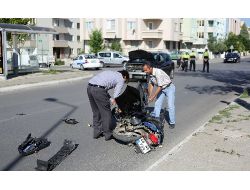 Kazada Motosiklet Sürücüsü 10 Metre Sürüklendi