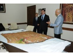 Camiden Çalınan Tarihi Sancak Bulundu