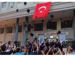 Konservatuvar Mezunları Müzik Eşliğinde Uğurlandı