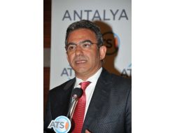 "Otel İle Shopping Arasına Tünel Kuran Var, Turist Esnafa Ulaşamıyor"