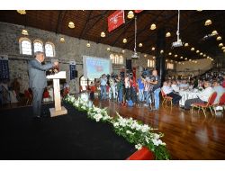 İzmir'de Engelleri Kaldıran Kurumlara 'Kırmızı Bayrak' Asılacak