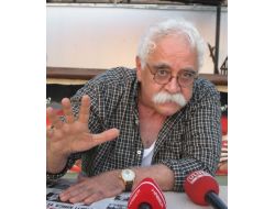 Levent Kırca: Başbakan Erdoğan Asılıyor Görsem İpini Çözer Aşağıya İndiririm