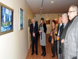 Ressam Hatice Erdi, 'pazartesi Düşleri' Adlı Resim Sergisini Açtı