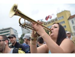 Bulgaristan'da Göstericiler Meclisi Bloke Etti