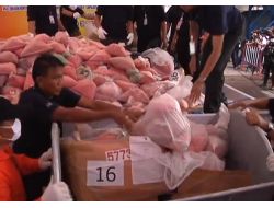 Tayland'da Geleneksel Uyuşturucu Yakma Töreni