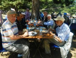 Huzurevi Sakinlerine Piknik Morali