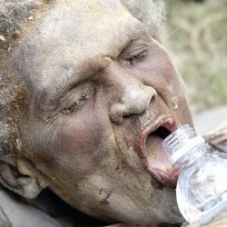 10 Gün Sonra Enkazdan Sağ Kurtarıldı