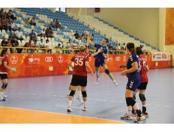 Hentbolda Türkiye, İtalya'yı 28-26 Yendi