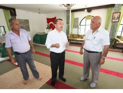 Başkan Öztürk, Bilal-i Habeş'in Makamını Ziyaret Etti