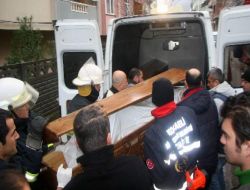 Asansörde Sıkışarak Hayatını Kaybetti