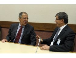 Lavrov’dan Davutoğlu’na Suriye Telefonu