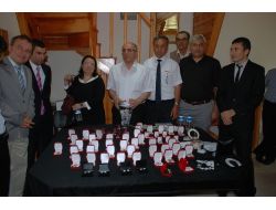 Oltu Taşından Sonra Kıbrıscık Taşı Takı Ve Süs Eşlayarını Süsleyecek