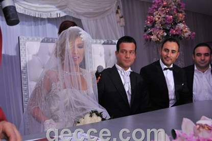 DEMET ERDİ ÖNDER'İNE!