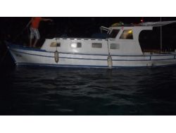 Karaya Oturan Teknedeki 4 Kişi Burnu Kanamadan Kurtarıldı