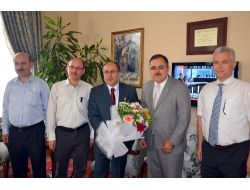 Okuma Salonlarında 23 Öğretmen, Bin 200 Öğrenciye Ücretsiz Eğitim Veriyor