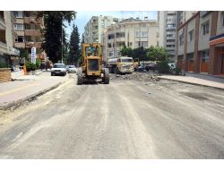 Büyükşehir Ekipleri Ordu Caddesi’nde Asfalt Çalışması Yapıyor