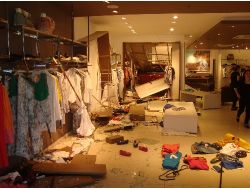 Kadın Sürücü Fren Yerine Gaza Basınca Ortalık Savaş Alanına Döndü