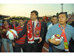 Eskişehirspor’dan Sağlam'a Görkemli İmza Töreni