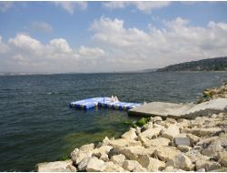 Gürpınar Sahili’ne Yüzen İskeleler