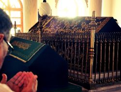 Şehir Rehberi Kurt: Hüdavendigar Camii Kiliseden Çevrilmedi