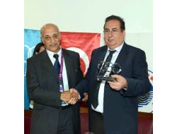 Özcan'dan Akdeniz Oyunları Sitemi: İşi Başlatanlar Unutulur