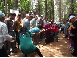 Termeli İşçiler Düzenlenen Piknikte Doyasıya Eğlendi
