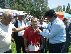 Karakucak Türkiye Güreş Şampiyonası Yapıldı