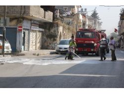 Dünyanın İlk Işıklı Caddesi Köpüklü Sularla Yıkandı