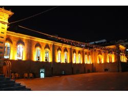 Niğde Öğretmenevi Işıklandırıldı