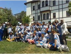 Kız Öğrenciler İzcilik Kampına Gönderildi