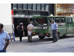 İş Hanının 4'üncü Katından Düşerek Öldü