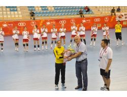 Milli Formayı 250 Kez Giyen Serpil Soylu Çapar Milli Takıma Veda Etti